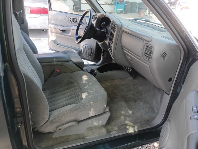 2002 s10 2wd (31).jpg